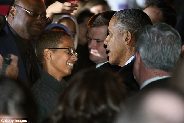 Ahmed meets President Obama in the White House